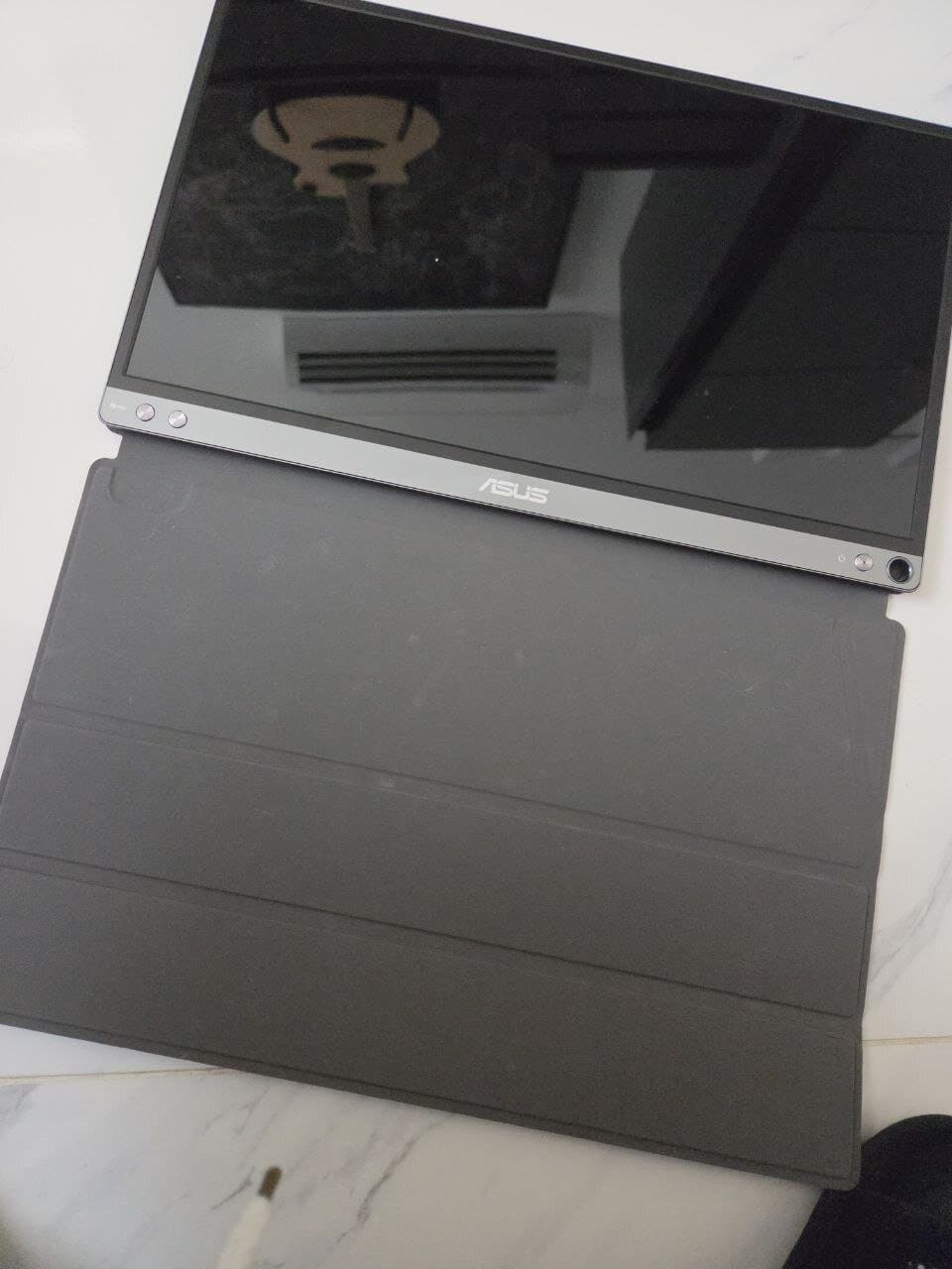 ASUS ZenScreen MB16A 15.6" portable monitor